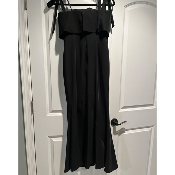 Black Jarlo Tie Strap Gown - Picture 4 of 5